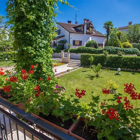 Garden View In For 2 - 4 Persons Apartment